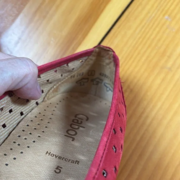 GABOR 5 Red Suede Ballet Mini-Wedge with Brogue Square Detailing Ruffle - Picture 7 of 9